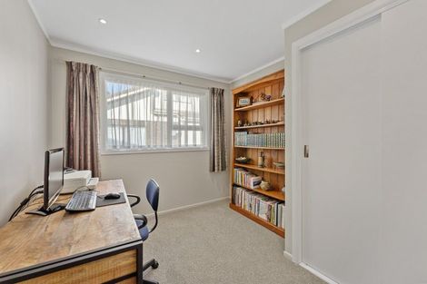 Photo of property in 37 Holland Street, Wainuiomata, Lower Hutt, 5014