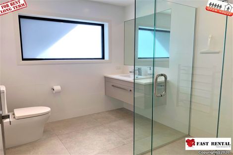 Photo of property in 3 The Rosebowl, Sunnyhills, Auckland, 2010