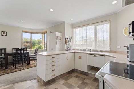 Photo of property in 37 Karina Crescent, Redwoodtown, Blenheim, 7201