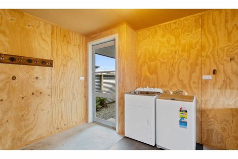 Photo of property in 48 Welsh Road, Winton, 9720