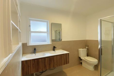 Photo of property in 8a/1 Bracken Avenue, Takapuna, Auckland, 0622