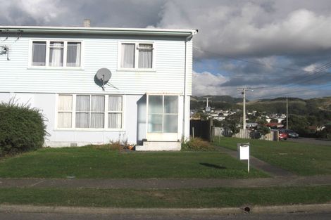 Photo of property in 2- 4 Worcester Place, Cannons Creek, Porirua, 5024