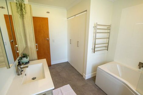 Photo of property in 33 Gawler Street, Te Horo Beach, Otaki, 5581