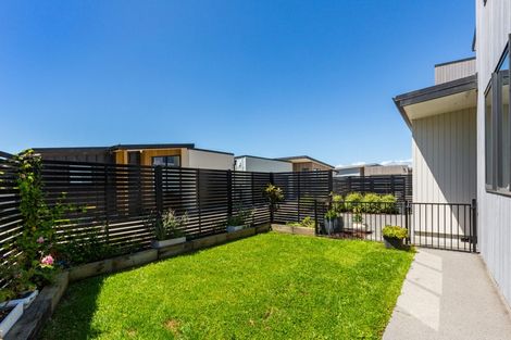 Photo of property in 2 Skysail Lane, Whitby, Porirua, 5024