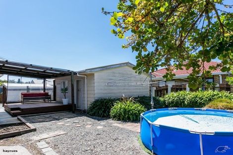 Photo of property in 33 Avondale Road, Taradale, Napier, 4112