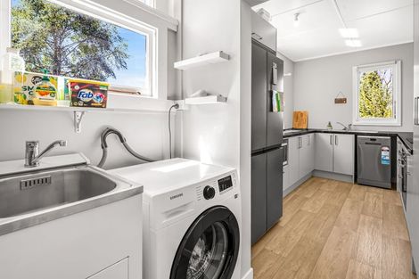 Photo of property in 4a Shanly Street, Waipawa, 4210