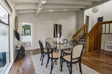 Photo of property in 2/24 Colonial Road, Birkenhead, Auckland, 0626