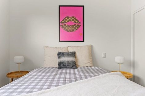 Photo of property in 19/10 Fathom Place, Te Atatu Peninsula, Auckland, 0610