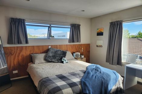 Photo of property in 27c Newnham Terrace, Upper Riccarton, Christchurch, 8041