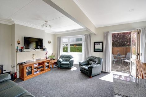 Photo of property in 19 Burns Street, Milton, 9220