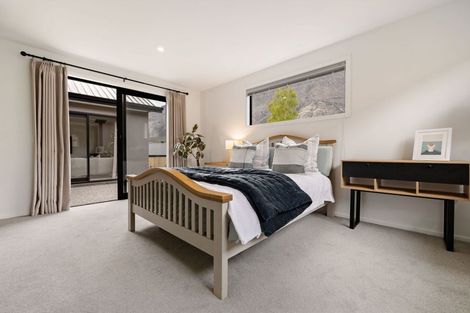 Photo of property in 25 Spur Ridge Rise, Jacks Point, 9371