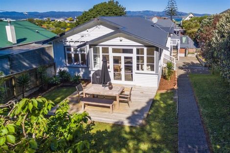 Photo of property in 16 Ranui Crescent, Khandallah, Wellington, 6035