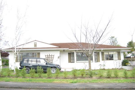 Photo of property in 2/16 Carl Avenue, Havelock North, 4130