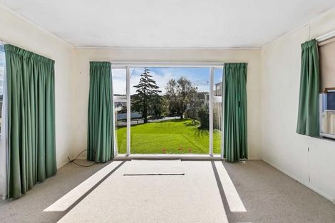 Photo of property in 10 Pax Avenue, Forrest Hill, Auckland, 0620
