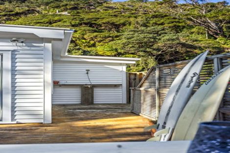 Photo of property in 32 Karekare Road, Karekare, New Lynn, 0772