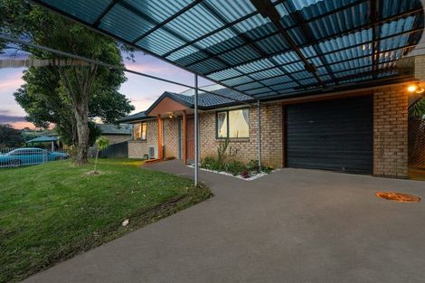Photo of property in 29 Woodbank Drive, Glen Eden, Auckland, 0602