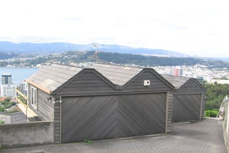 Photo of property in 28b Mataroa Avenue, Northland, Wellington, 6012