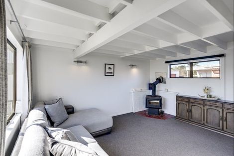 Photo of property in 2/2 Heretaunga Street East, Parkvale, Hastings, 4122