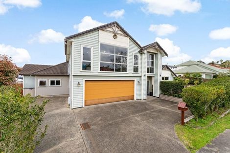 Photo of property in 17 Te Hoe Grove, Pinehill, Auckland, 0632