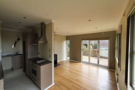 Photo of property in 19 Spence Road, Henderson, Auckland, 0612