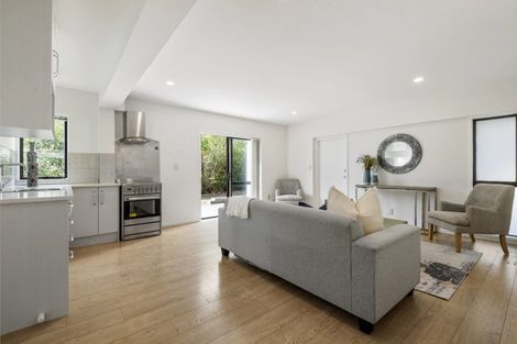 Photo of property in 16 Sydney Street, Hauraki, Auckland, 0622