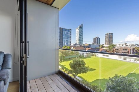 Photo of property in Frank Sargeson Apts, 207/74 Anzac Street, Takapuna, Auckland, 0622