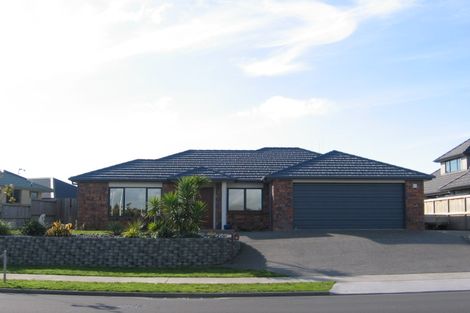 Photo of property in 18 Nottingham Drive, Hamilton East, Hamilton, 3216