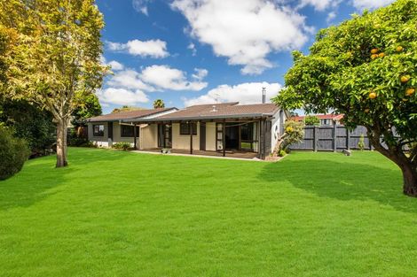 Photo of property in 120 Racecourse Road, Waiuku, 2123