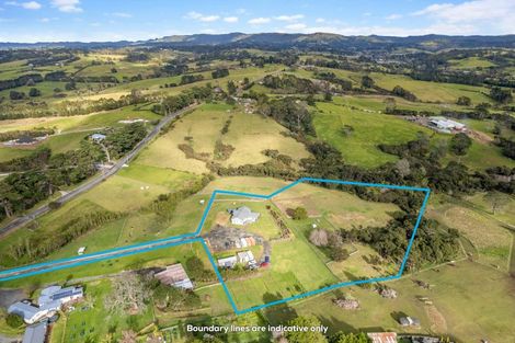 Photo of property in 252 Amreins Road, Taupaki, 0782