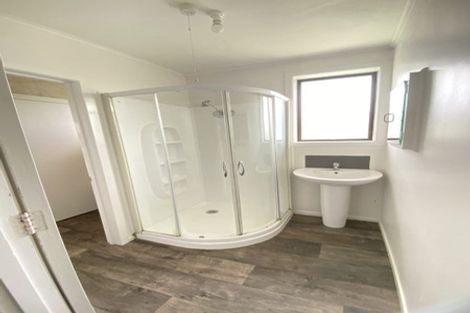 Photo of property in 20 Christmas Road, Manurewa, Auckland, 2102
