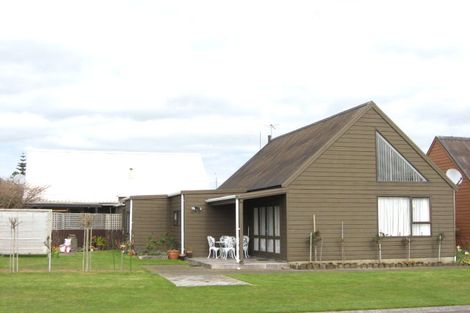 Photo of property in 7 Tamati Place, Merrilands, New Plymouth, 4312