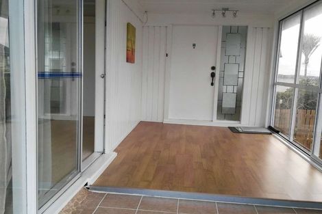 Photo of property in 96 Pupuke Road, Hillcrest, Auckland, 0627