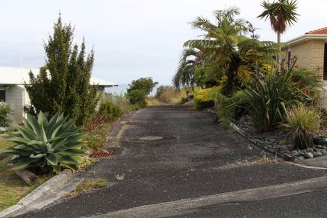 Photo of property in 8 Dudley Crescent, Cable Bay, 0420