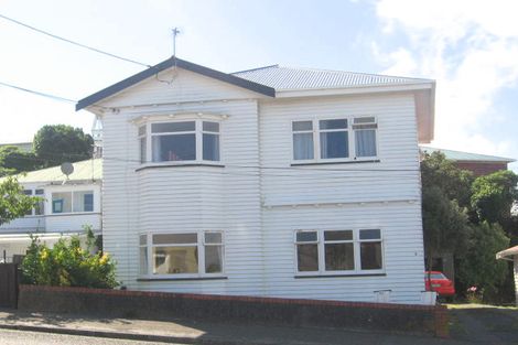 Photo of property in 8 Helen Street, Brooklyn, Wellington, 6021