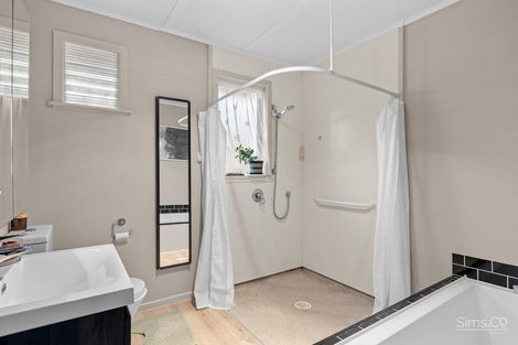 Photo of property in 4 Glenn Street, Castlecliff, Whanganui, 4501