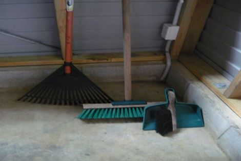 Photo of property in 50 Golf Road, New Lynn, Auckland, 0600