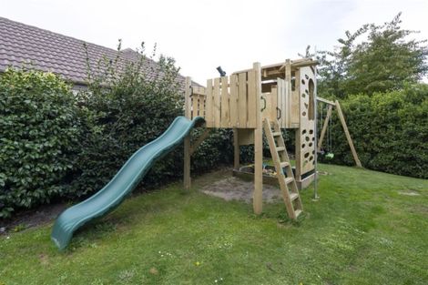 Photo of property in 6 Heaphy Place, Casebrook, Christchurch, 8051