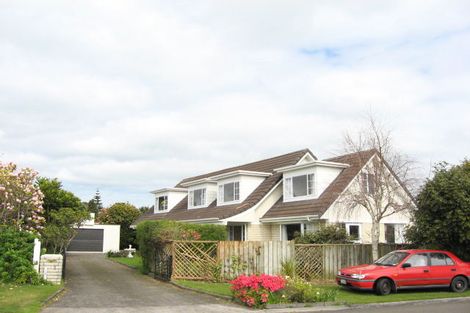 Photo of property in 5 Tamati Place, Merrilands, New Plymouth, 4312
