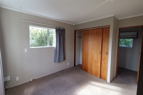 Photo of property in 13a Kingsbridge Place, Newlands, Wellington, 6037