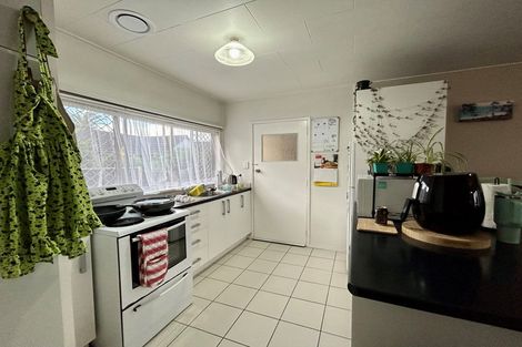 Photo of property in 2/166 Gloucester Street, Taradale, Napier, 4112