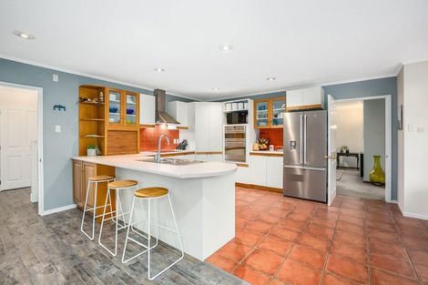 Photo of property in 2 Portage Place, Whitby, Porirua, 5024