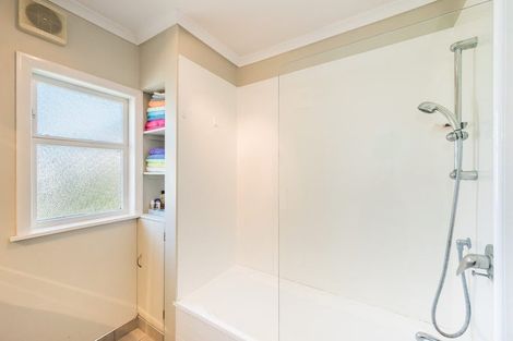 Photo of property in 37 Hillcrest Road, Raumati South, Paraparaumu, 5032