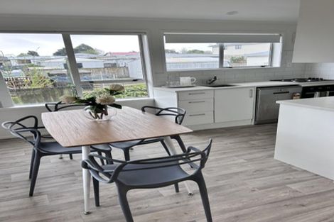 Photo of property in 3/28 Halsey Road, Manurewa, Auckland, 2102