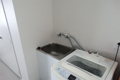 Photo of property in 48 Rising Parade, Fairview Heights, Auckland, 0632