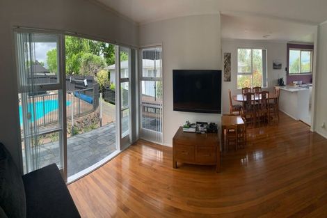 Photo of property in 10 Yeoman Place, Howick, Auckland, 2014