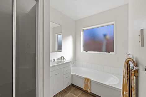 Photo of property in 2/78 Inwoods Road, Parklands, Christchurch, 8083