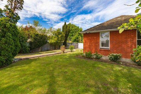 Photo of property in 33 Guildford Street, Burnside, Christchurch, 8053