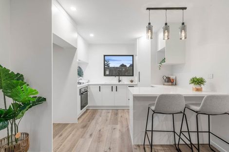Photo of property in 67 Hutchinsons Road, Bucklands Beach, Auckland, 2014