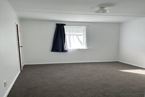 Photo of property in 9 Berkshire Grove, Cannons Creek, Porirua, 5024