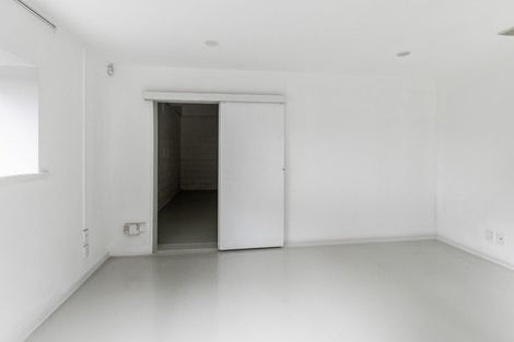 Photo of property in 3 Fernhaven Place, Massey, Auckland, 0614